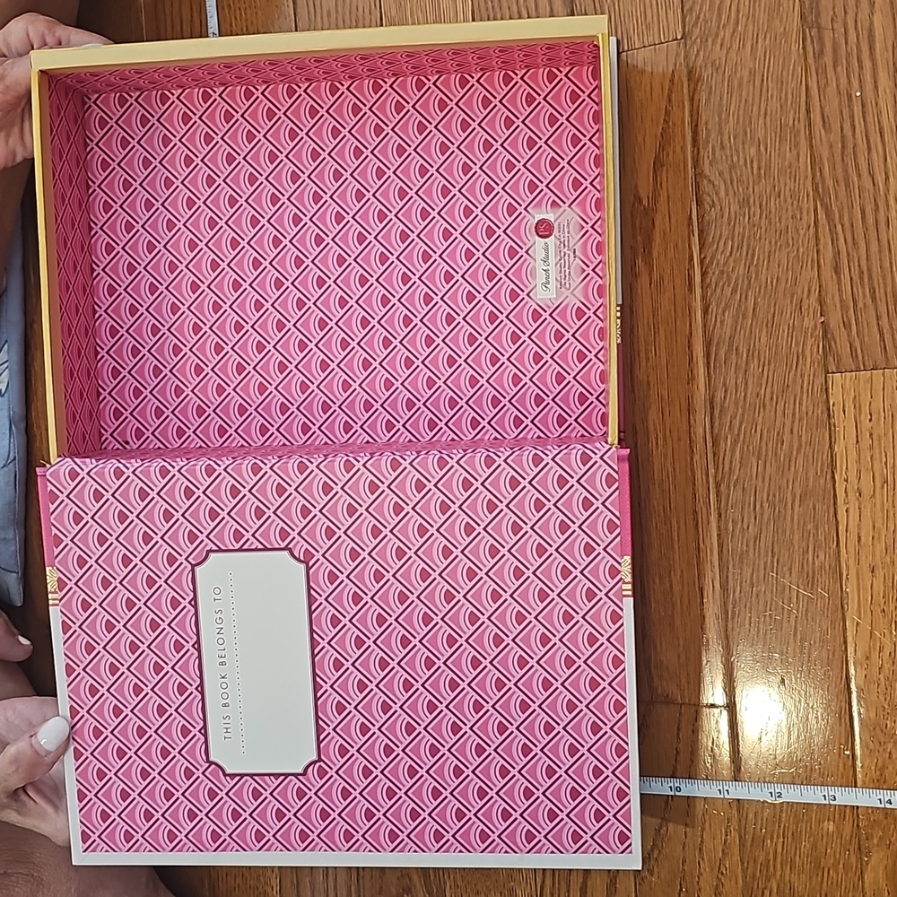 12"x9" empty book box " how to be a unicorn" - Picture 4 of 6